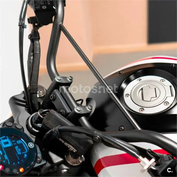 Yamaha XSR 700 – Vista 12