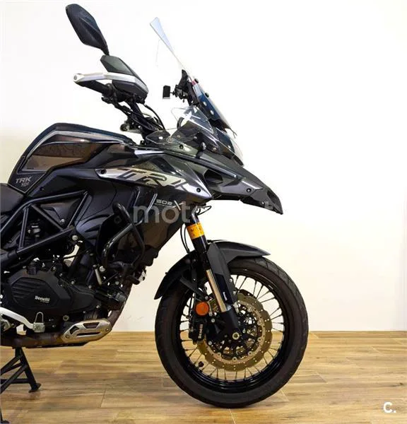 Benelli TRK 502 – Vista 4