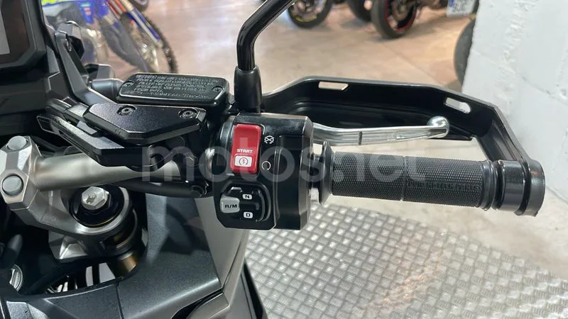 Honda X-ADV – Vista 12