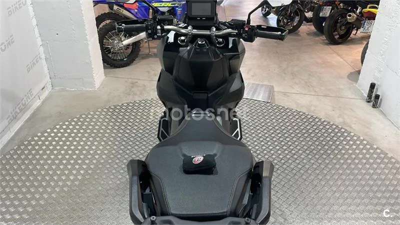 Honda X-ADV – Vista 8
