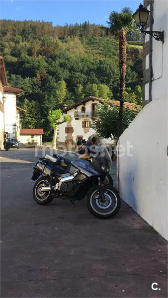 Aprilia ETV 1000 Caponord – Vista 6