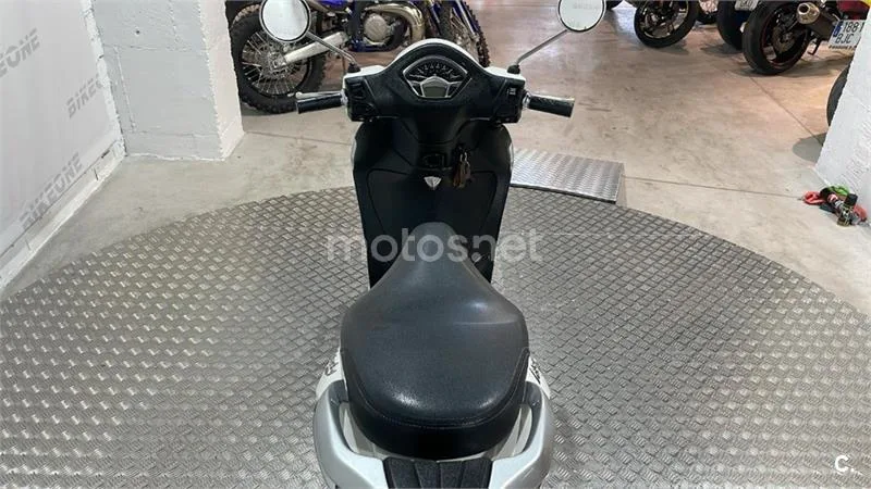 Piaggio Liberty 125 – Vista 7