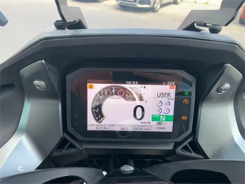 Honda Forza 750 – Vista 12