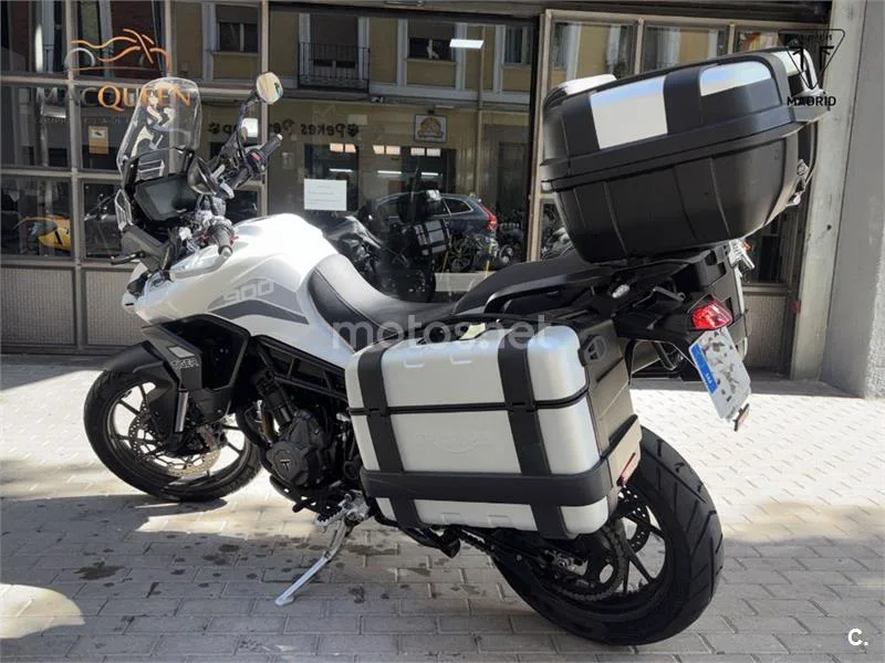 Triumph Tiger 900 – Vista 3