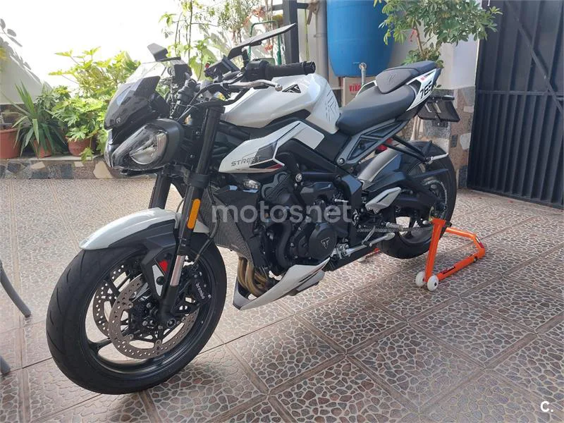 Triumph Street Triple 765 – Vista 4