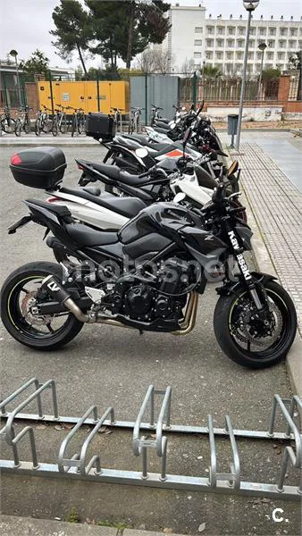 Kawasaki Z900 – Vista 2