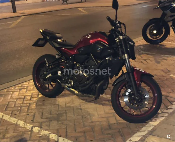 Yamaha MT-07 - Vista 4