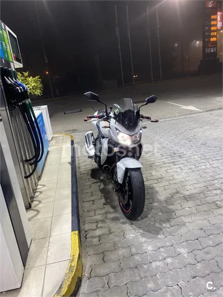 Kawasaki Z750 – Vista 7