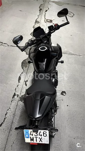 Suzuki GSX-8S – Vista 11