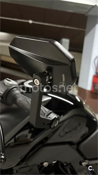 Suzuki GSX-8S – Vista 7