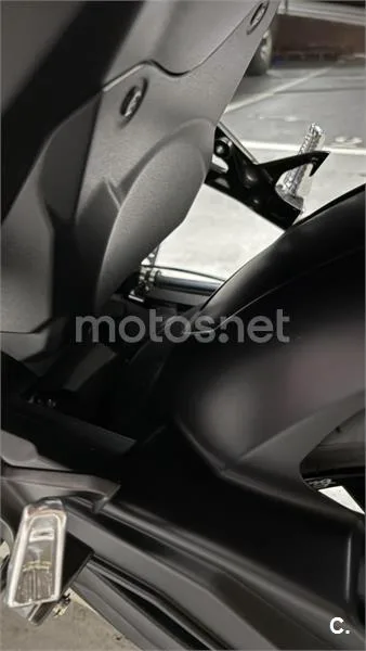 Suzuki GSX-8S – Vista 8