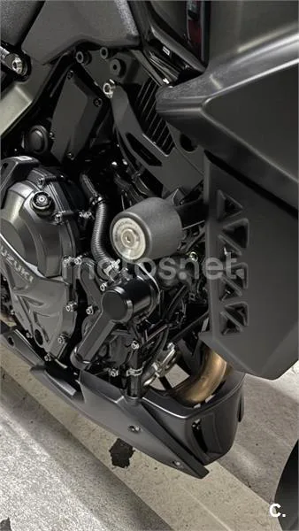 Suzuki GSX-8S – Vista 9
