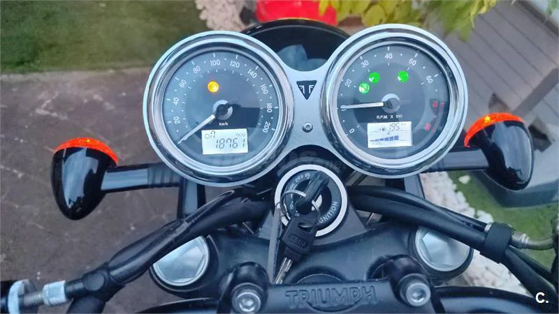Triumph Bonneville T120 – Vista 2