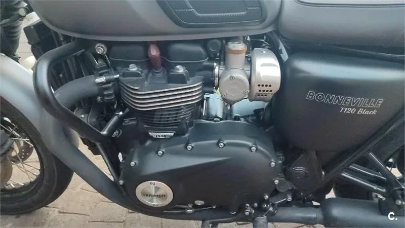 Triumph Bonneville T120 – Vista 3