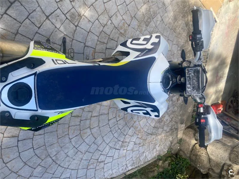 Husqvarna 701 Enduro – Vista 10