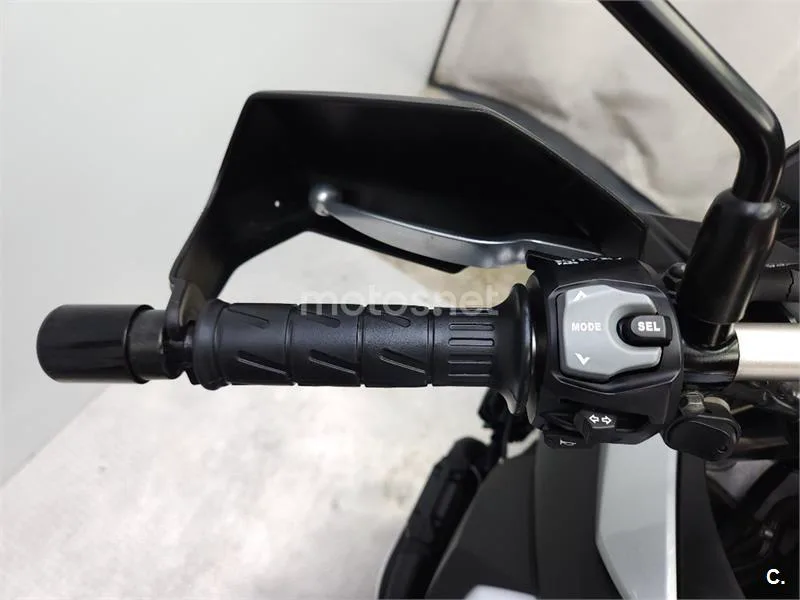 Suzuki V-Strom 650 – Vista 9