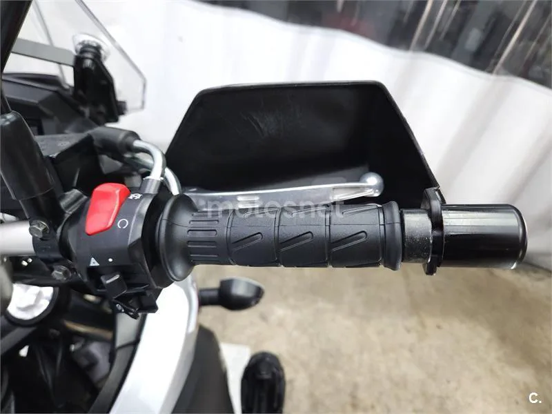 Suzuki V-Strom 650 – Vista 10