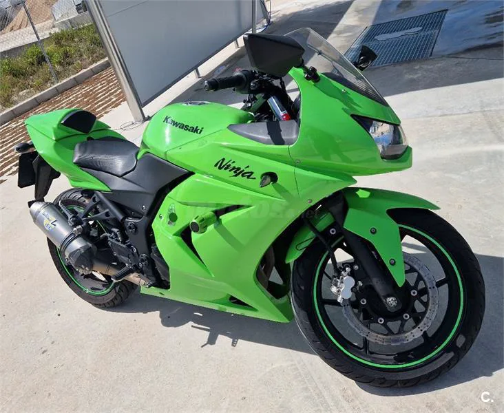 Kawasaki Ninja 250 R – Vista 2