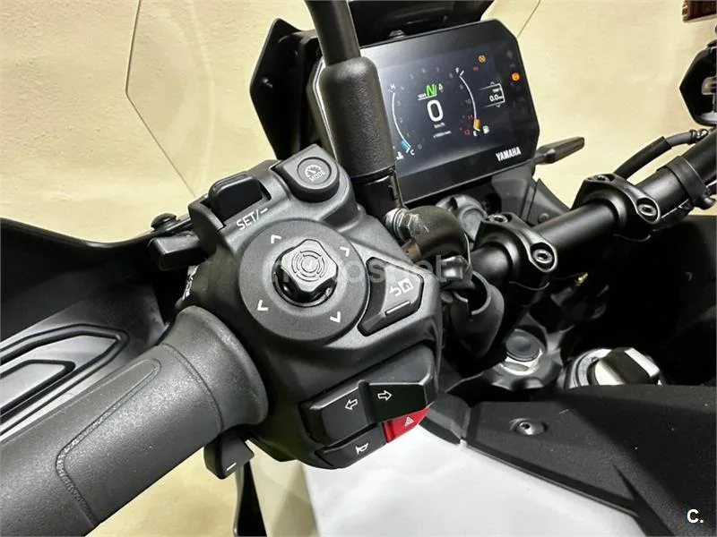 Yamaha Tracer 9 – Vista 8