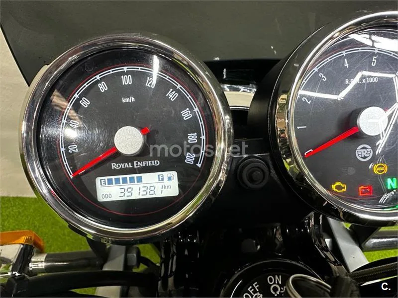 Royal Enfield Interceptor 650 – Vista 7
