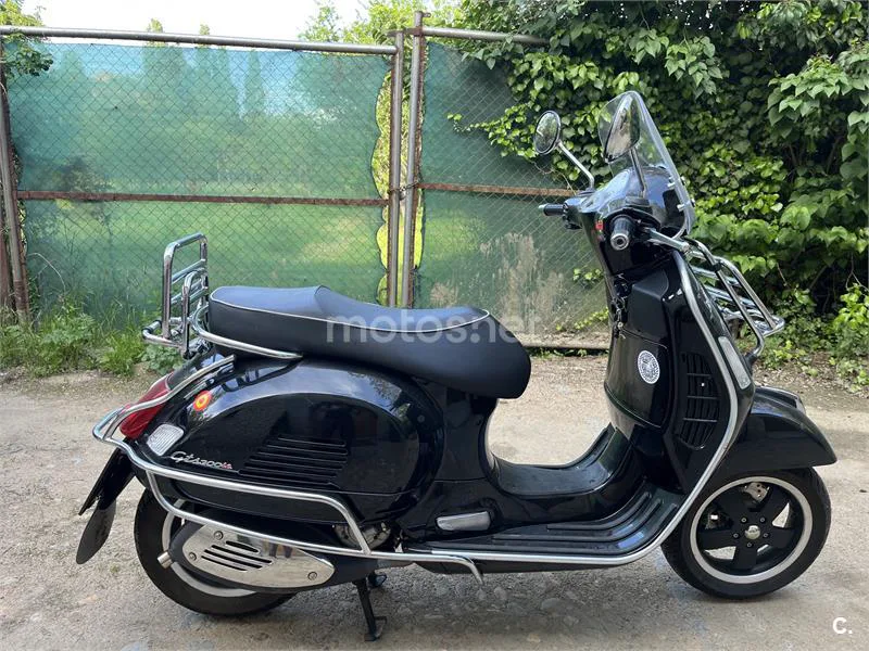 Vespa GTS Super 300 - Vista 3