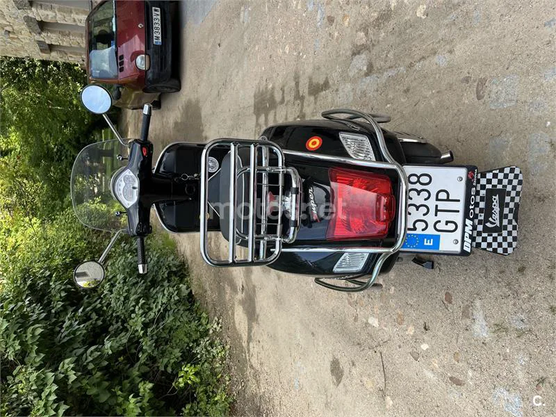 Vespa GTS Super 300 - Vista 4