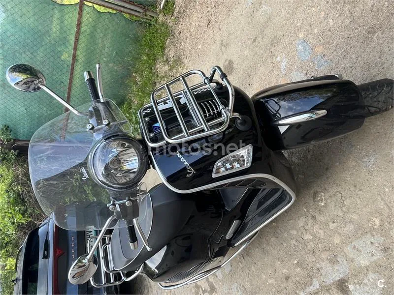 Vespa GTS Super 300 - Vista 5