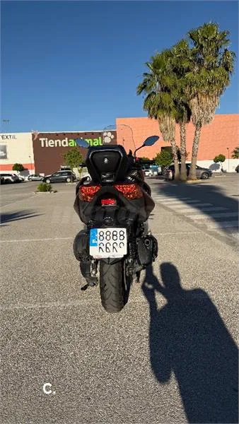 Yamaha XMAX 300 – Vista 4
