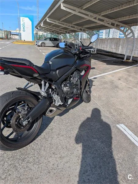 Honda CBR 650 R – Vista 3