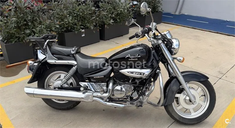 Hyosung Aquila GV 250i 1590 € 2010 Málaga - 2