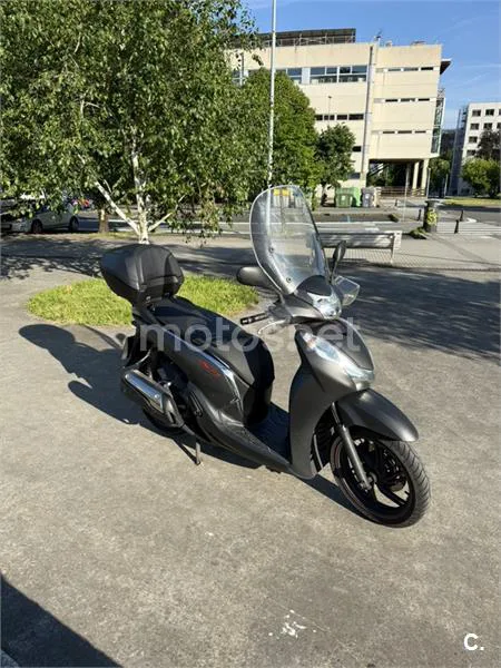 Honda SH 300i – Vista 3