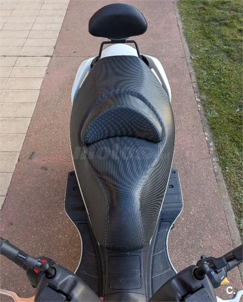 Suzuki Burgman 200 Executive – Vista 6