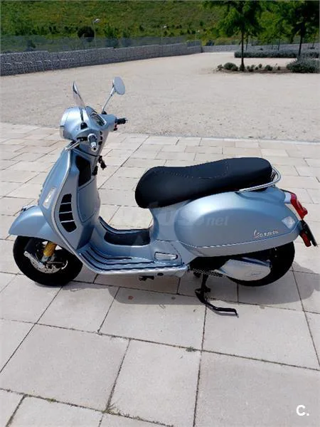 Vespa GTS 300 – Vista 2