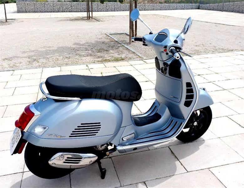 Vespa GTS 300 – Vista 5