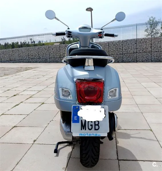 Vespa GTS 300 – Vista 6