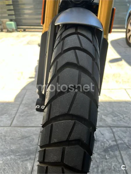 Triumph Scrambler 400 X – Vista 7