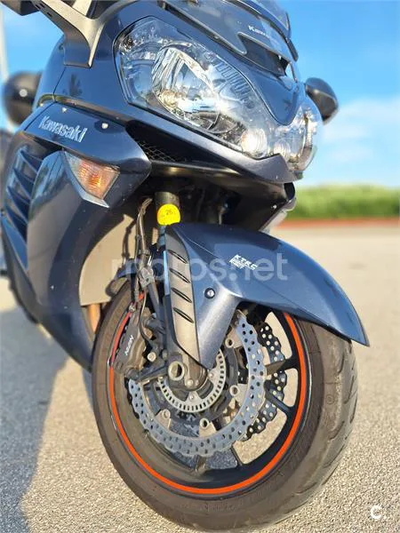 Kawasaki 1400GTR – Vista 3