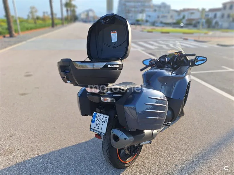 Kawasaki 1400GTR – Vista 6