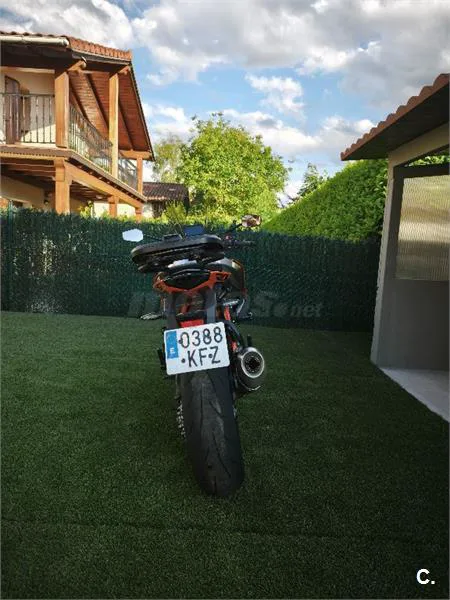 KTM 1290 Super Duke GT – Vista 4