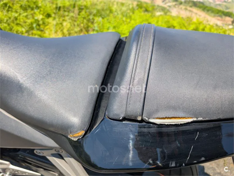 Kawasaki Z750 – Vista 13