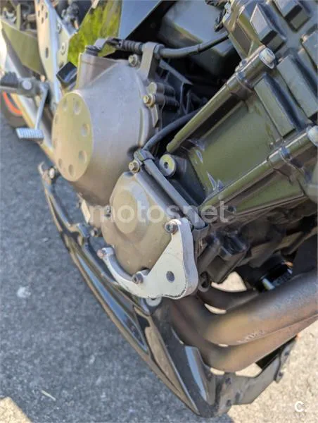 Kawasaki Z750 – Vista 16