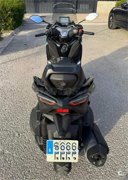 Yamaha XMAX 400 – Vista 4