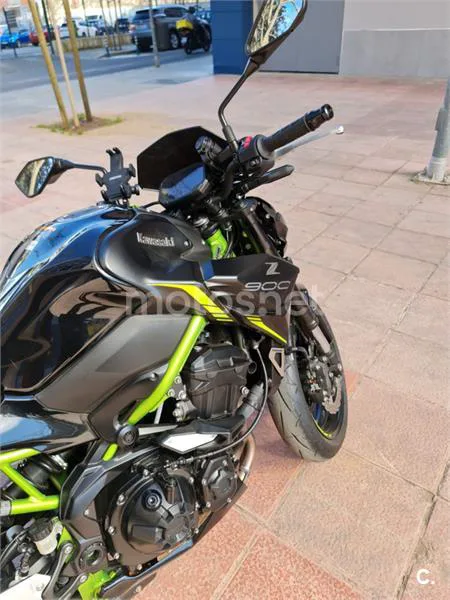 Kawasaki Z900 – Vista 2