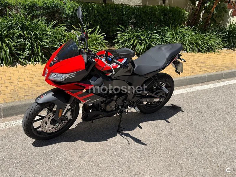 Aprilia Tuono 125 – Vista 4