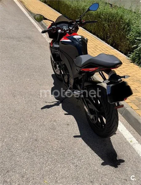 Aprilia Tuono 125 – Vista 7
