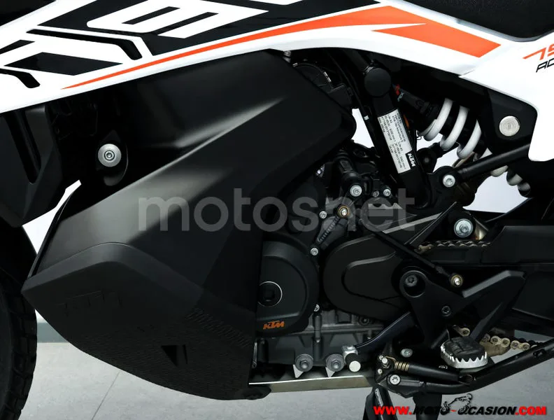 KTM 790 – Vista 10