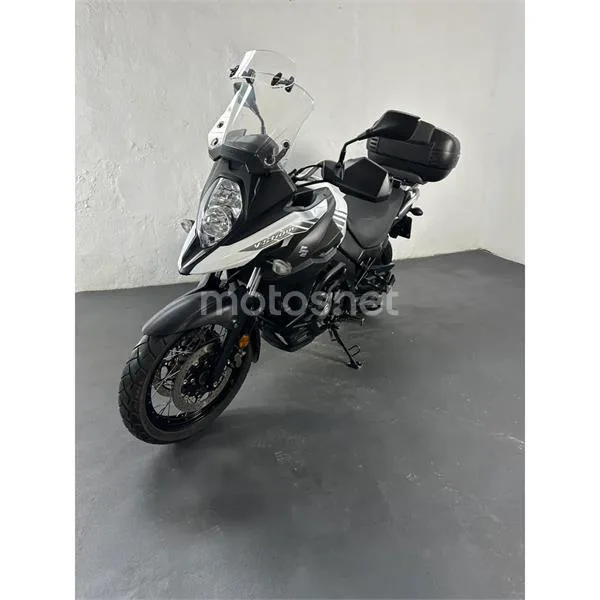 Suzuki V-Strom 650 XT – Vista 11