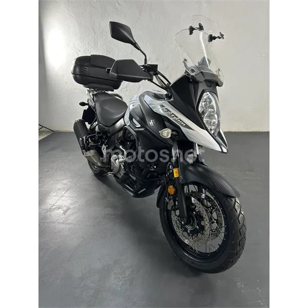 Suzuki V-Strom 650 XT – Vista 12