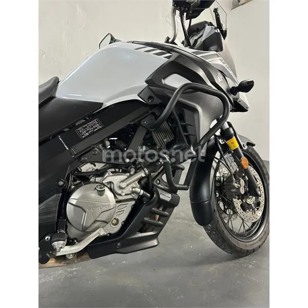 Suzuki V-Strom 650 XT – Vista 15