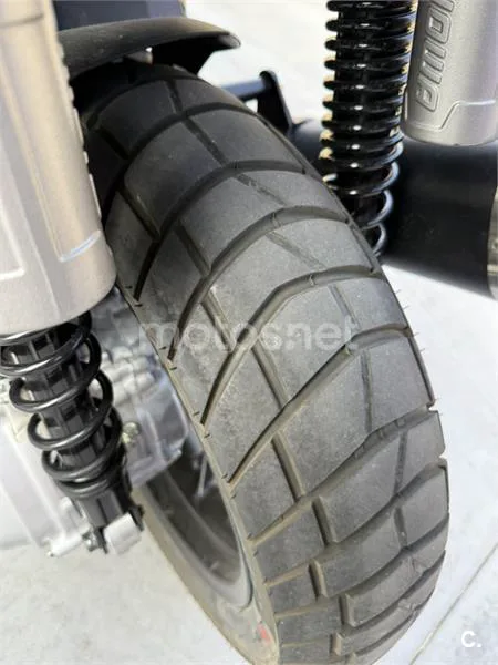 Honda ADV 350 – Vista 8